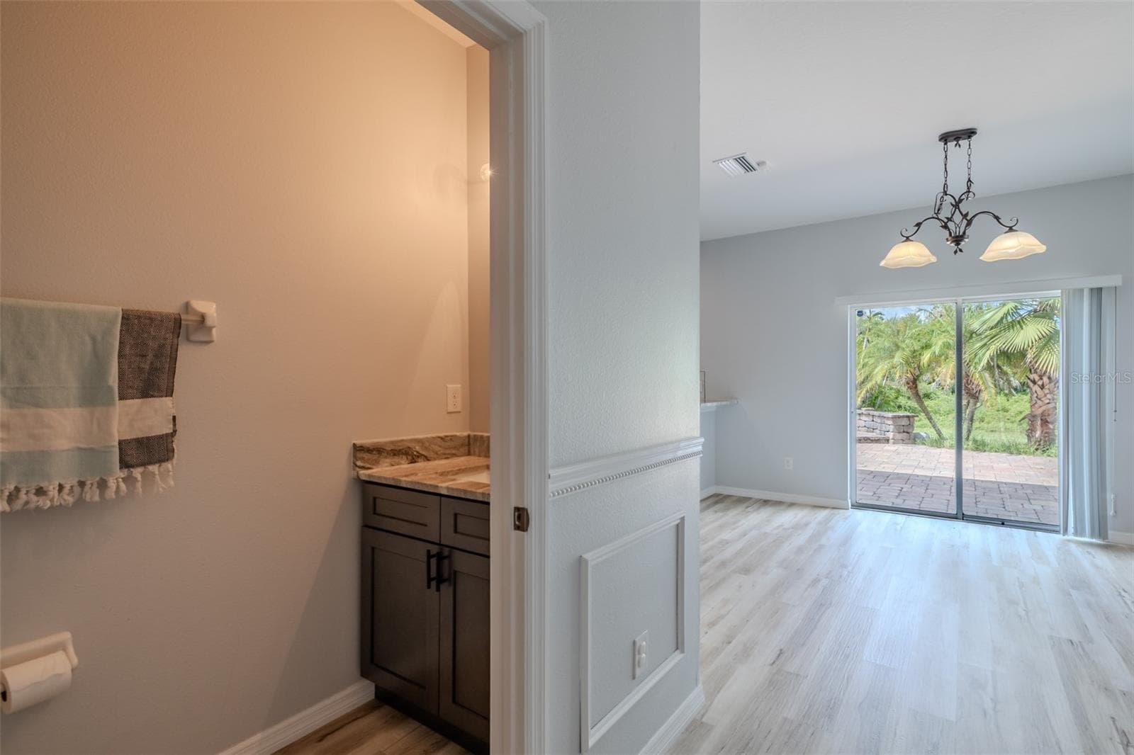 Single Family Residence at 12206 FAIRLAWN, RIVERVIEW, photo 19 of 52