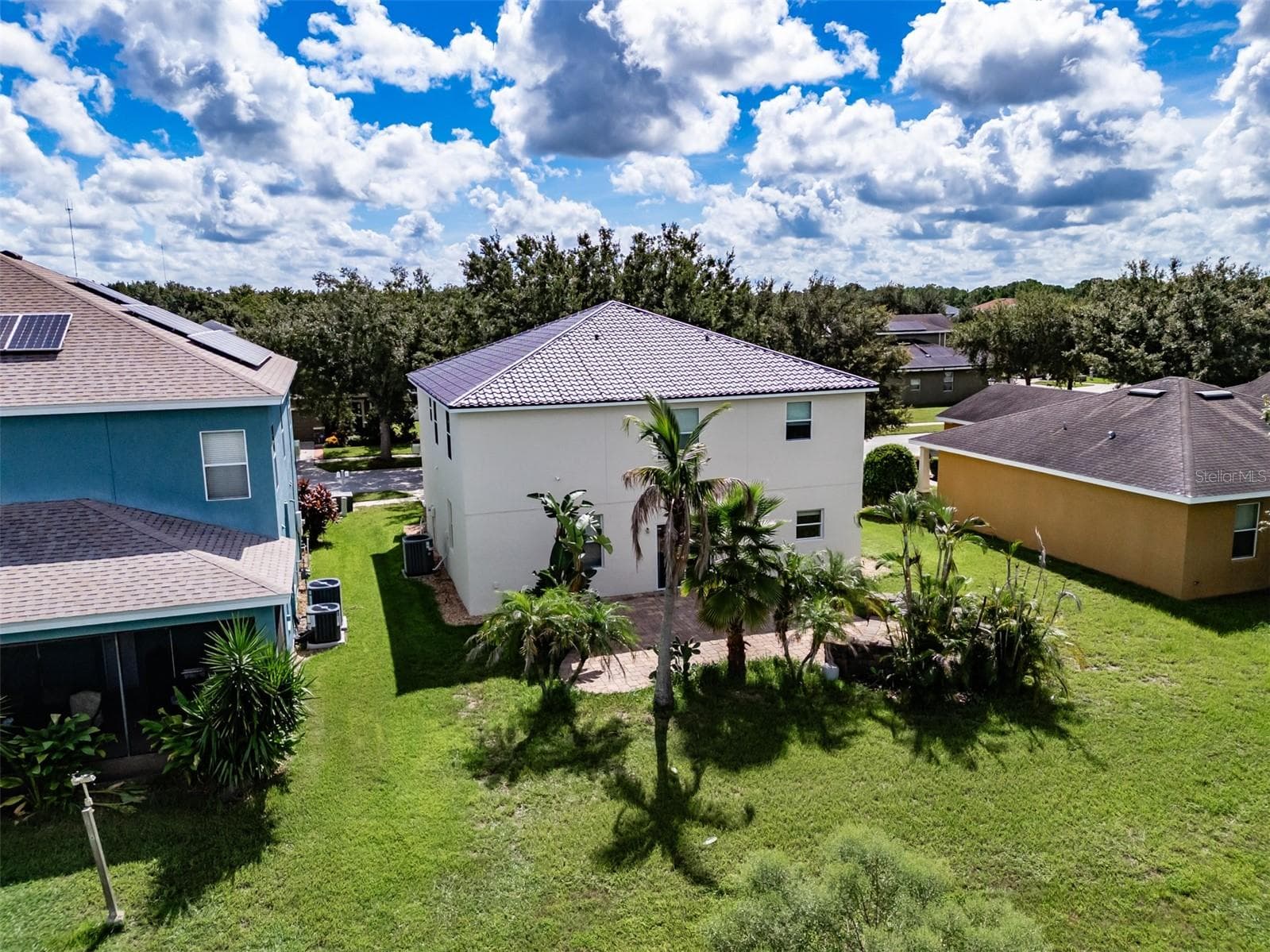 Single Family Residence at 12206 FAIRLAWN, RIVERVIEW, photo 44 of 52