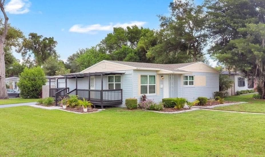 Single Family Residence at 120 PRIMROSE CT, ORLANDO, photo 2 of 43