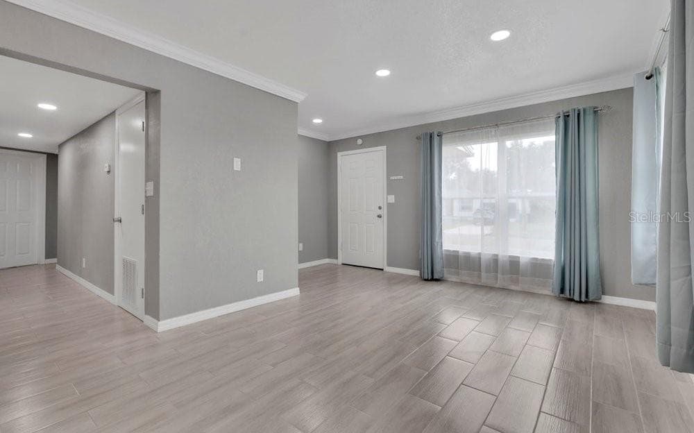 Single Family Residence at 120 PRIMROSE CT, ORLANDO, photo 13 of 43