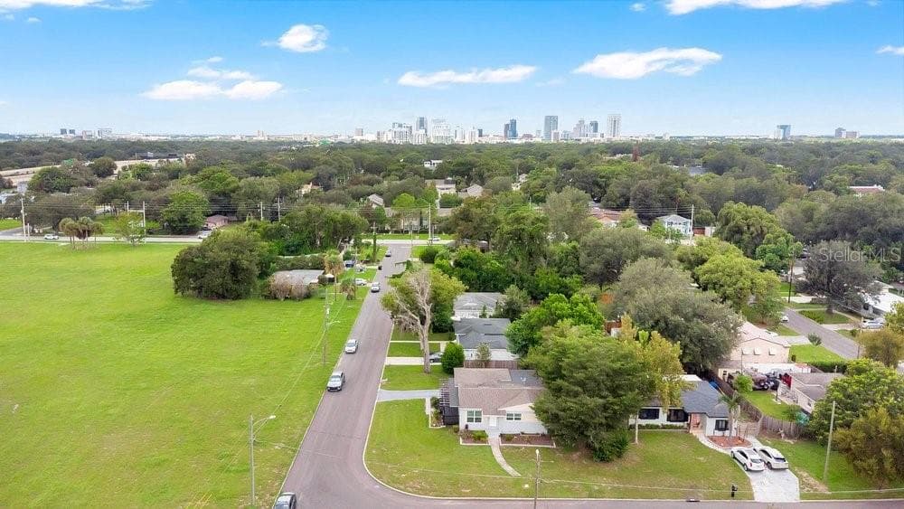 Single Family Residence at 120 PRIMROSE CT, ORLANDO, photo 33 of 43