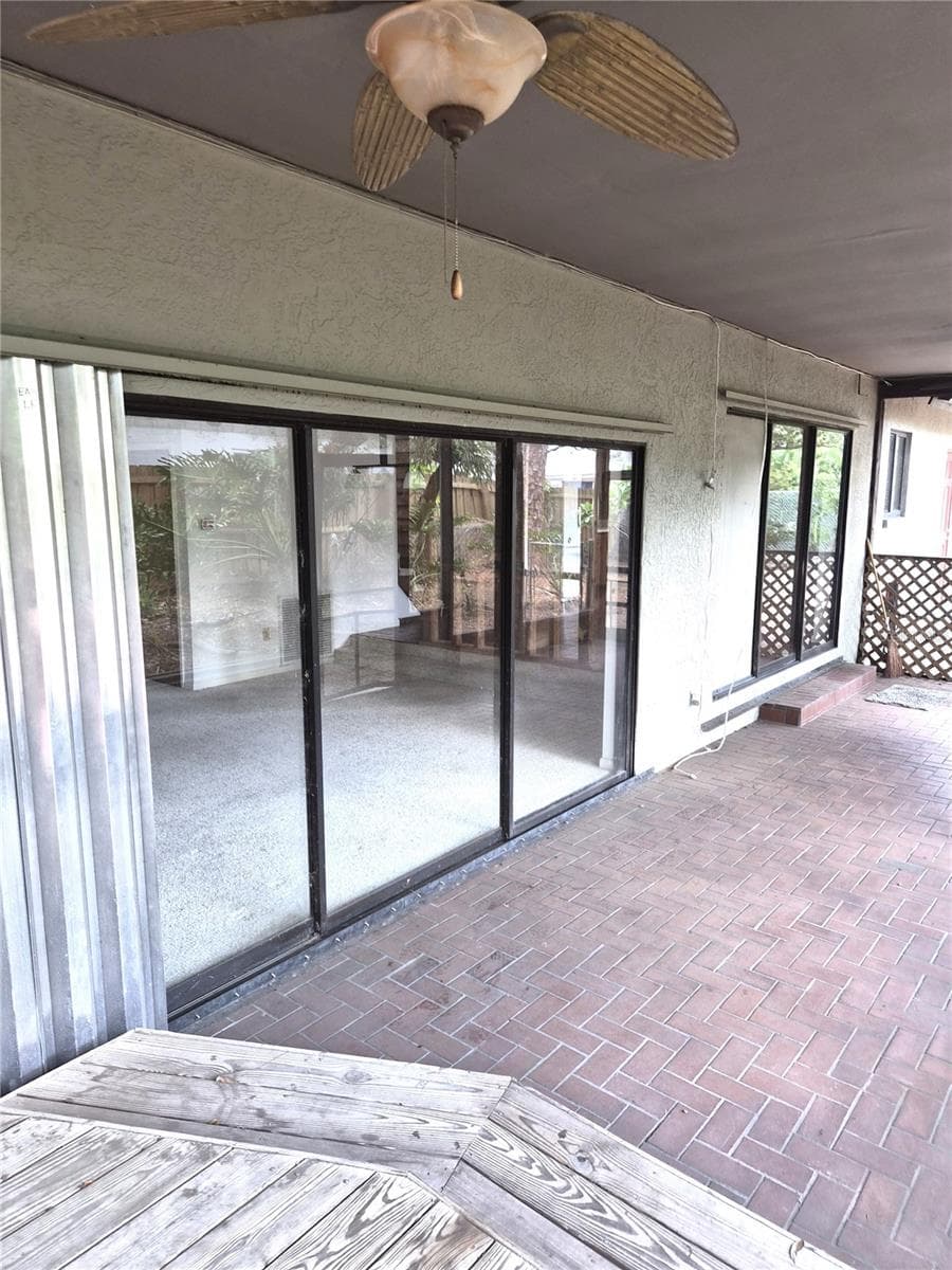 Lanai - 9913 W BAY ST, SEMINOLE