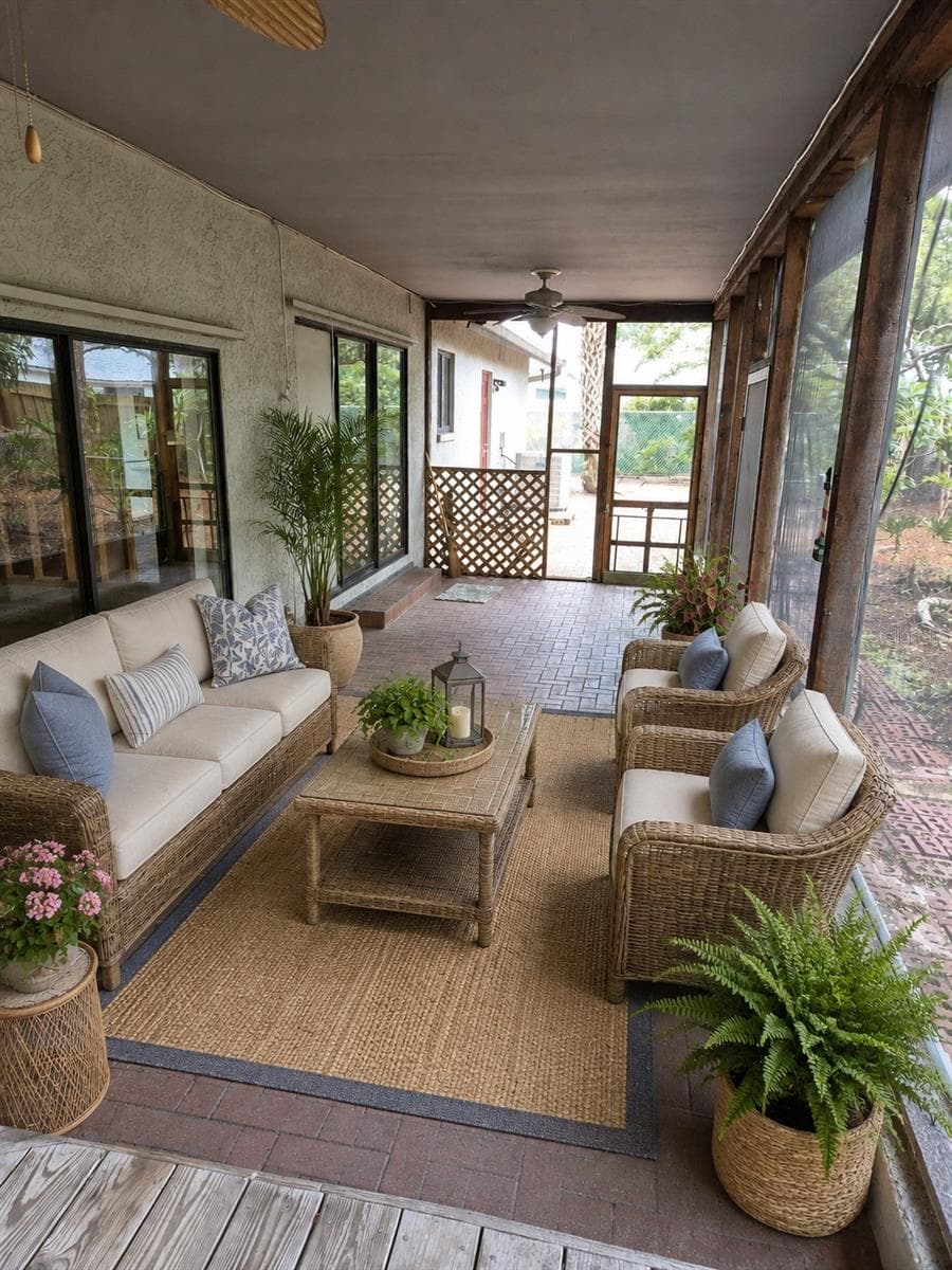 Virtual Lanai - 9913 W BAY ST, SEMINOLE