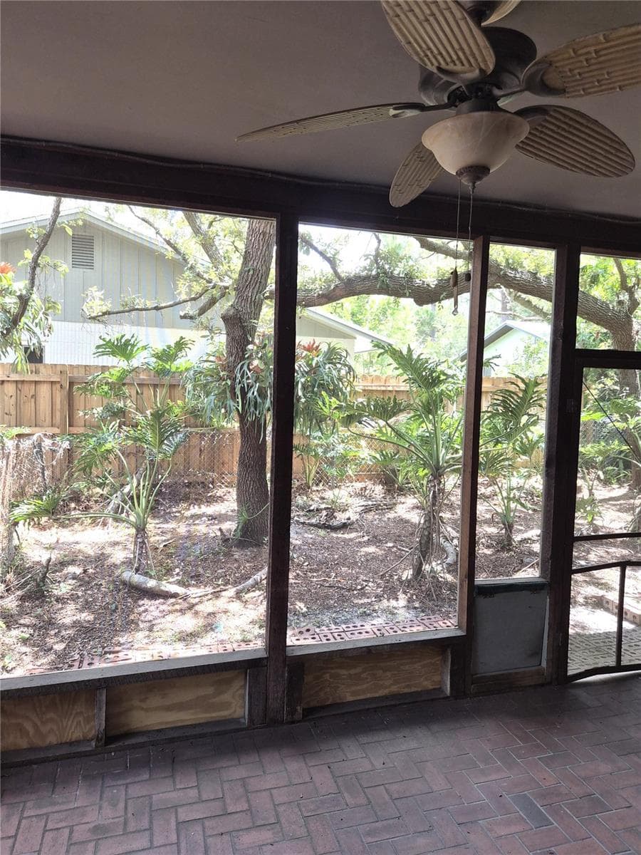 Screened Lanai - 9913 W BAY ST, SEMINOLE