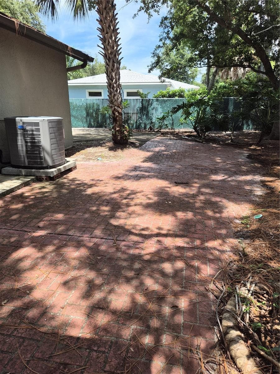 Brick Paver Patio - 9913 W BAY ST, SEMINOLE