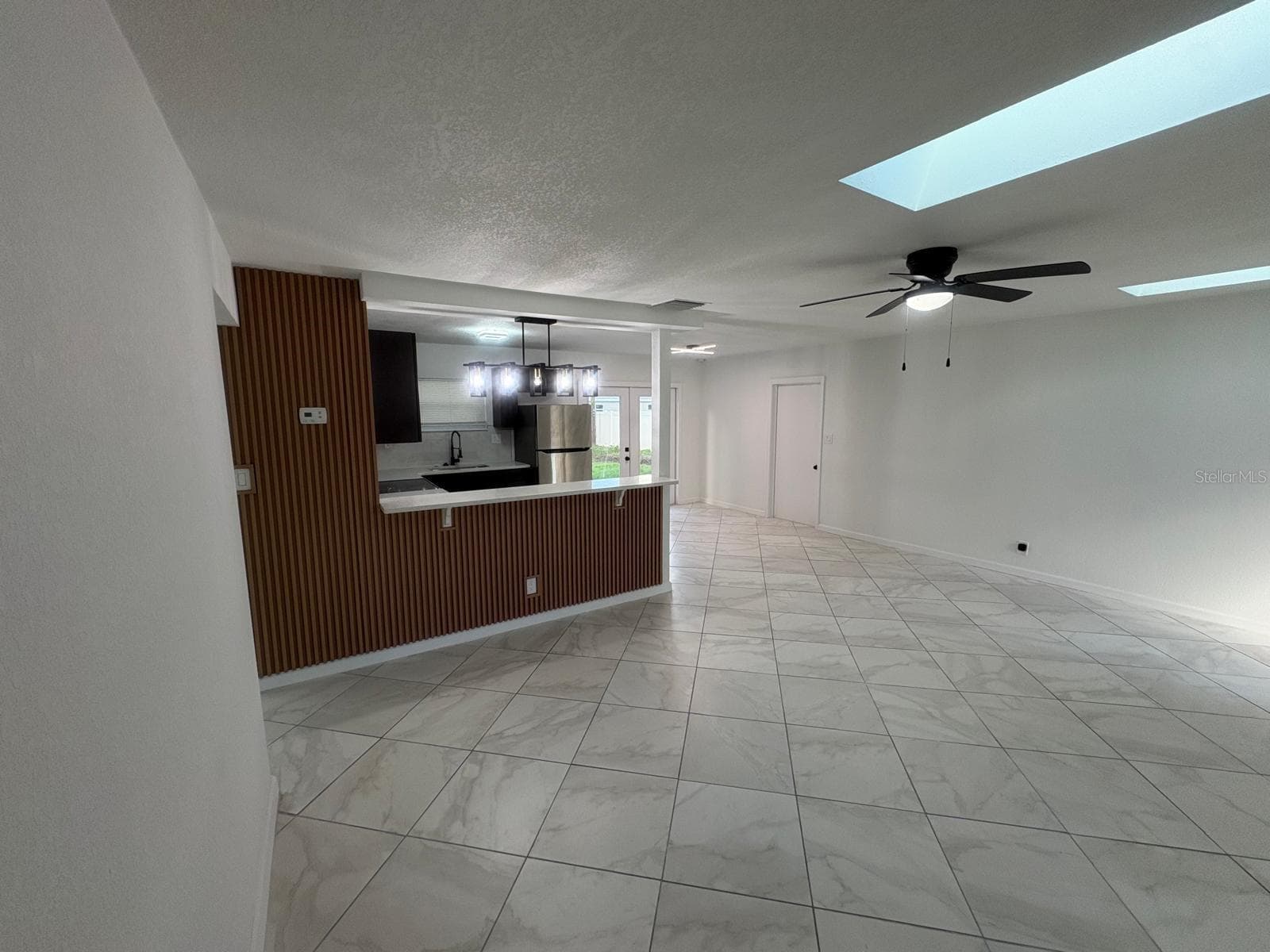 Single Family Residence at 4401 SHORE ACRES BLVD NE, ST PETERSBURG, photo 6 of 48