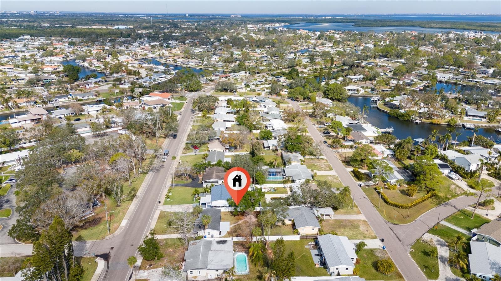 Single Family Residence at 4401 SHORE ACRES BLVD NE, ST PETERSBURG, photo 42 of 48