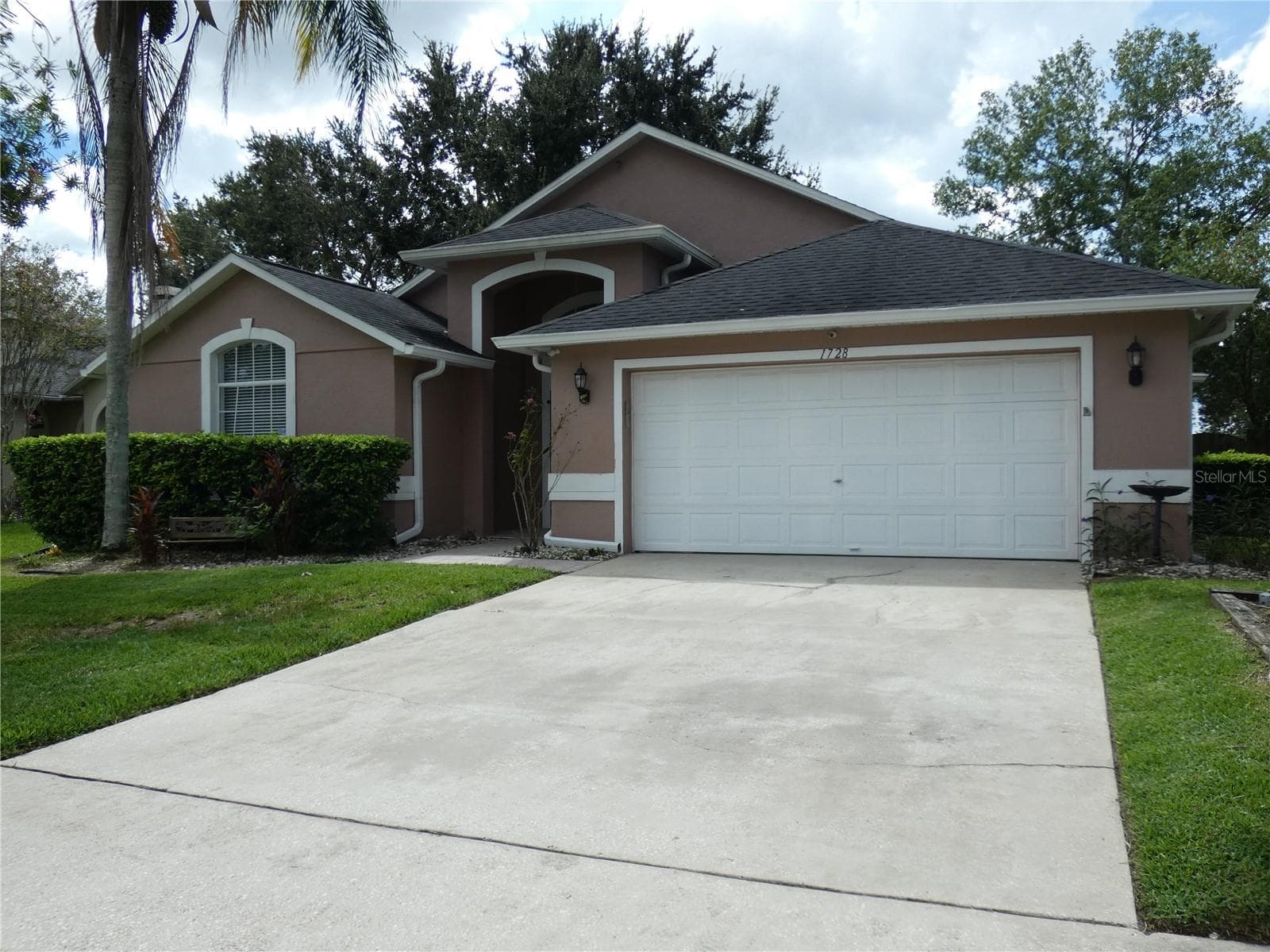 Single Family Residence at 1728 TEALBRIAR AVE, OVIEDO, photo 2 of 25