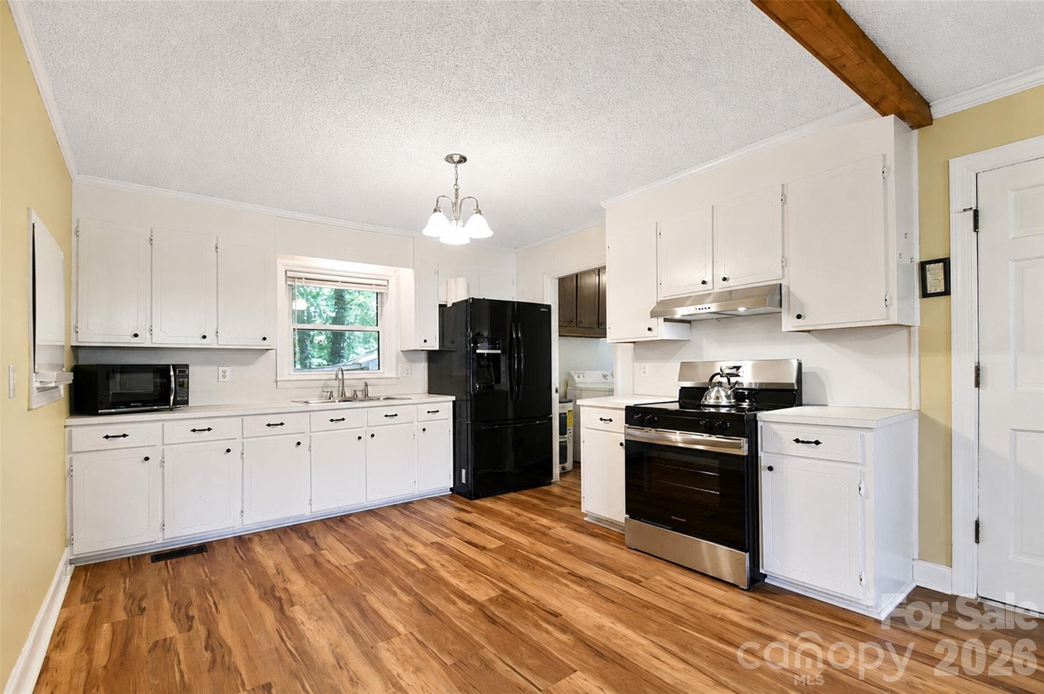 Kitchen - 2281 Munsen Road, Concord