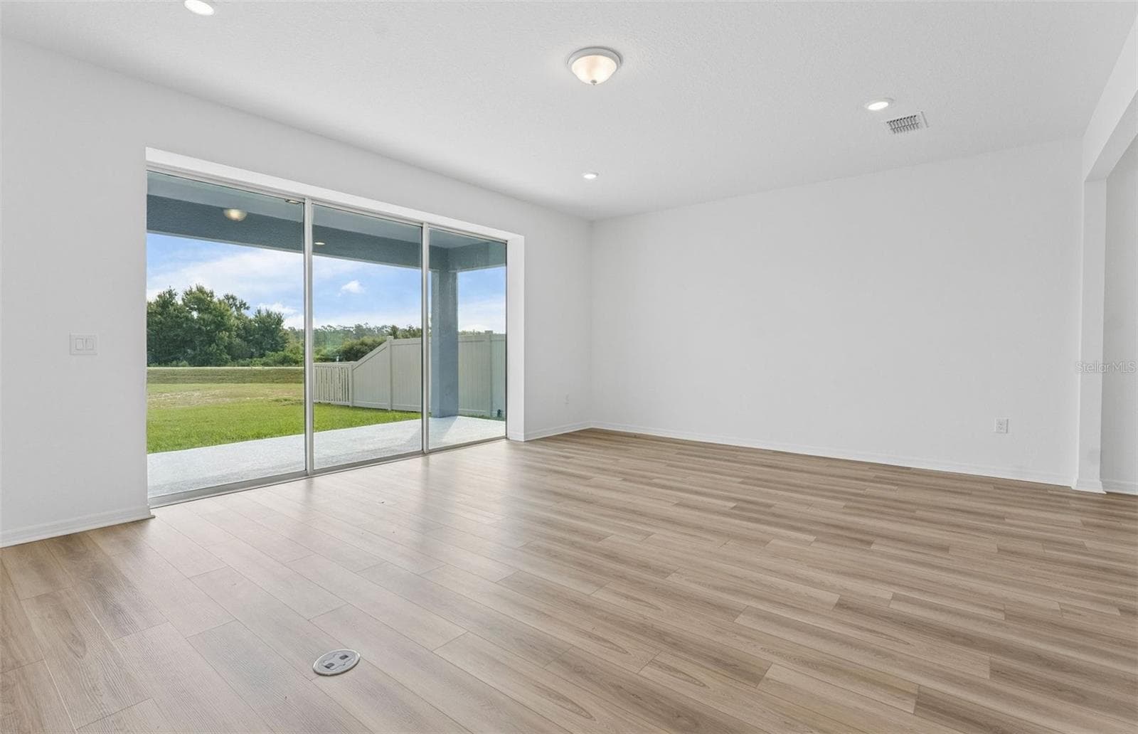 Model Representation - 1762 RUBY LN, LAKE ALFRED
