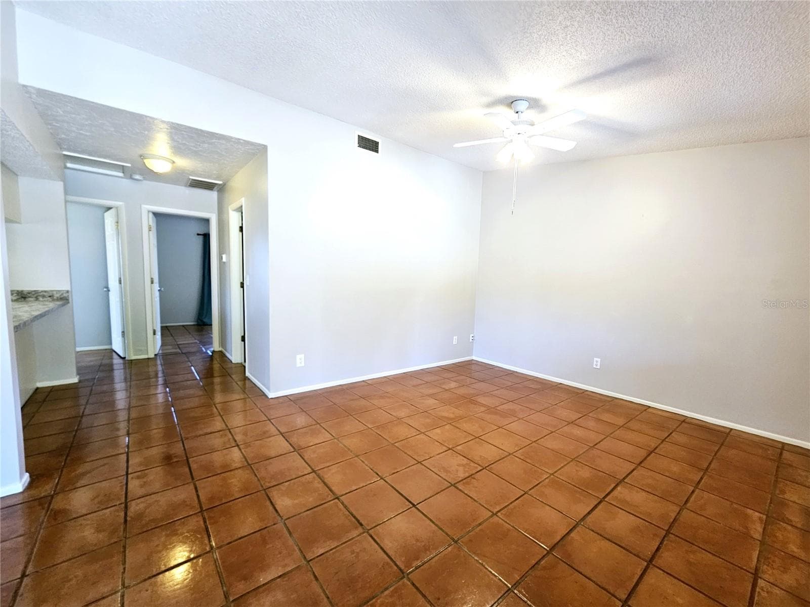 Living room - 9000 GRIGGS RD #A, ENGLEWOOD