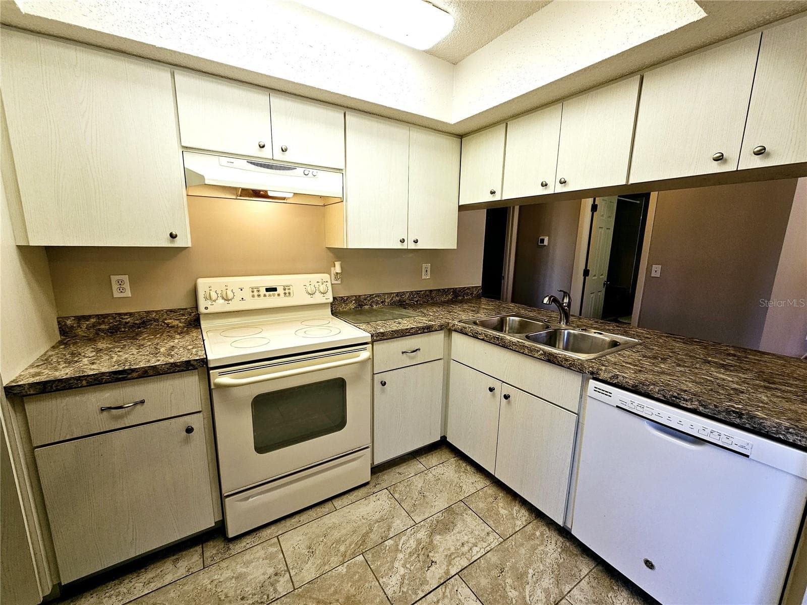 Kitchen - 9000 GRIGGS RD #A, ENGLEWOOD