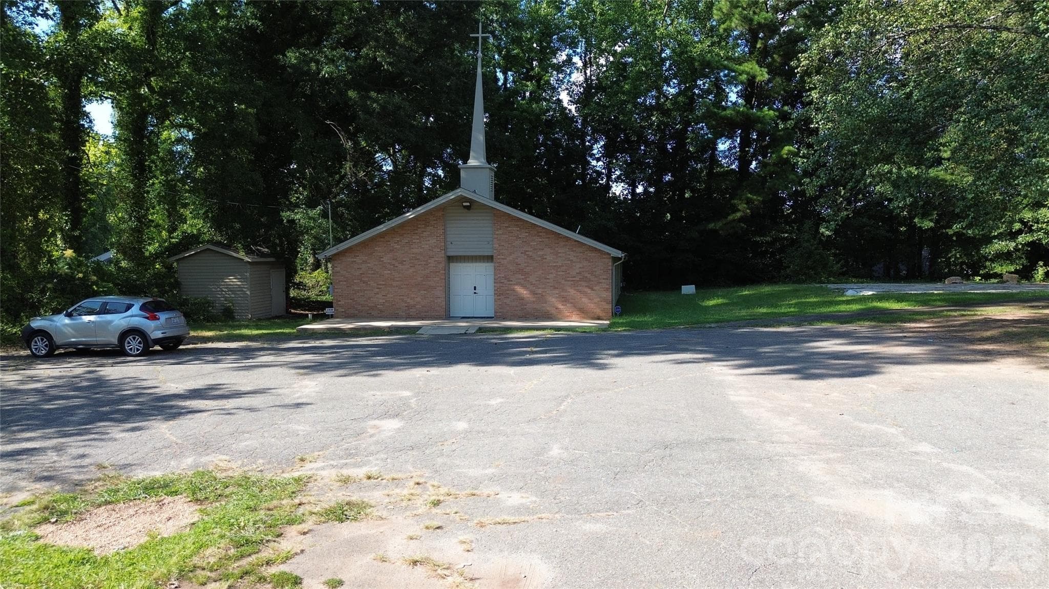 400 Tom Hunter Road