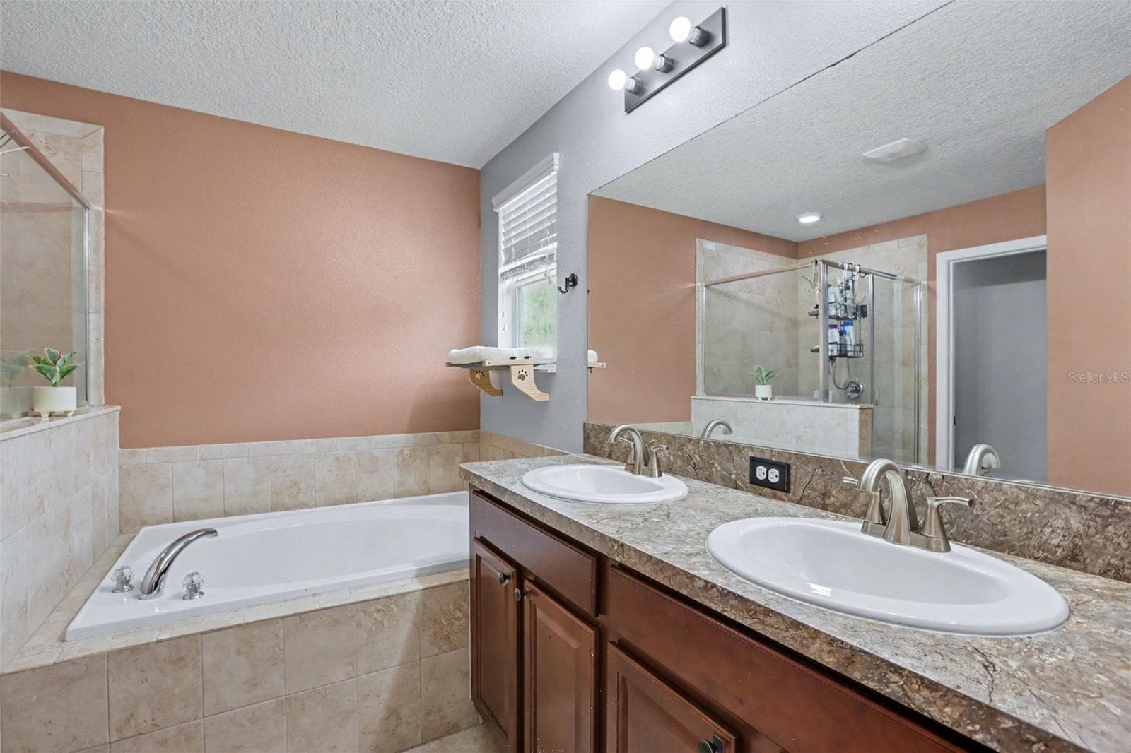 Single Family Residence at 4956 REFLECTING POND CIR, WIMAUMA, photo 17 of 30