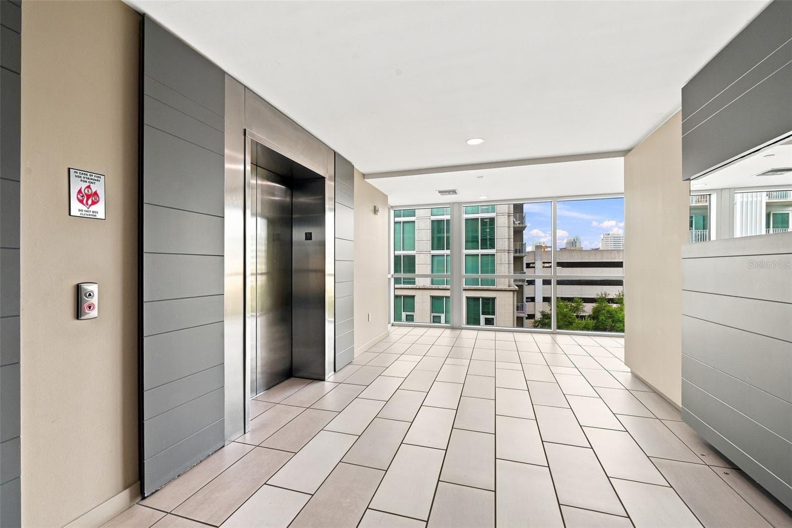 Condominium at 111 N 12TH ST #1524, TAMPA, photo 29 of 36