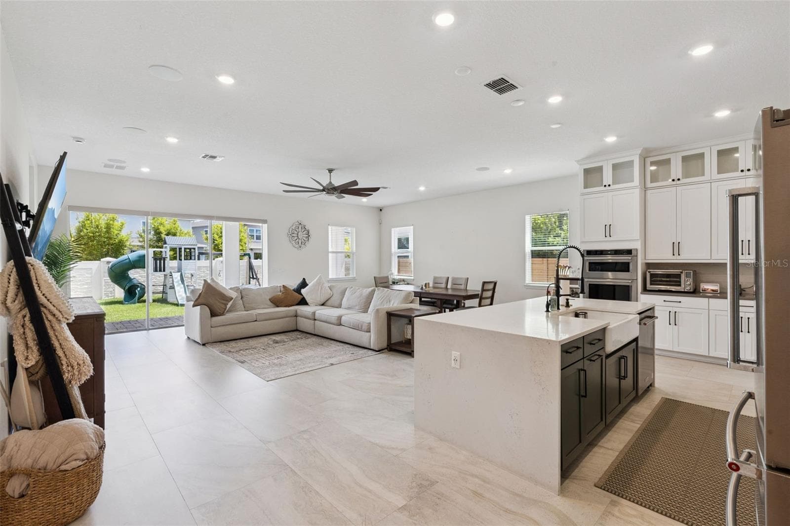 Single Family Residence at 13301 MCMILLAN DR, ORLANDO, photo 14 of 86