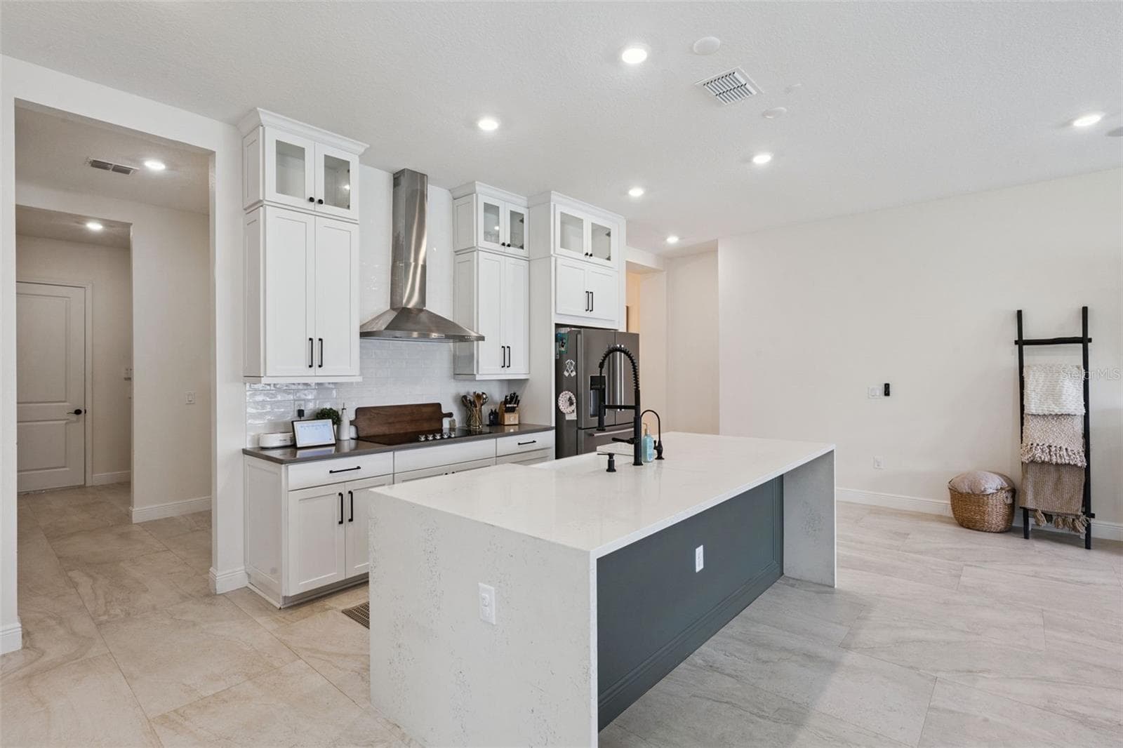 Single Family Residence at 13301 MCMILLAN DR, ORLANDO, photo 19 of 86
