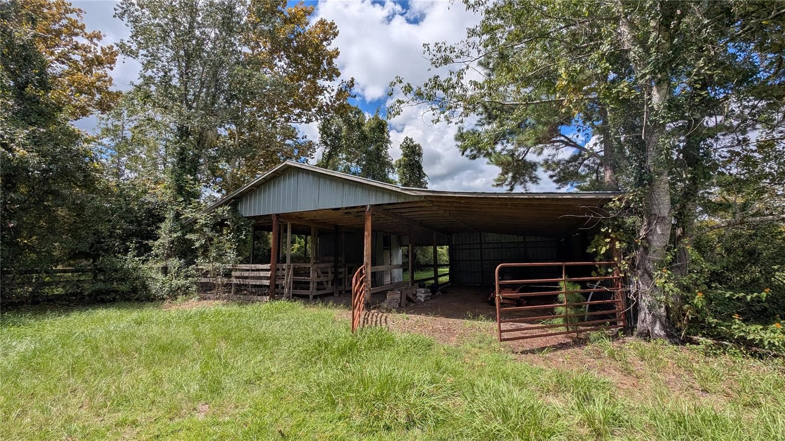 Barn - 25518 NW COUNTY ROAD 241, ALACHUA