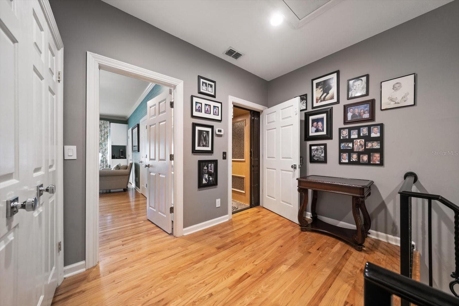 Third Floor Landing - 6212 BAYSHORE BLVD #F, TAMPA