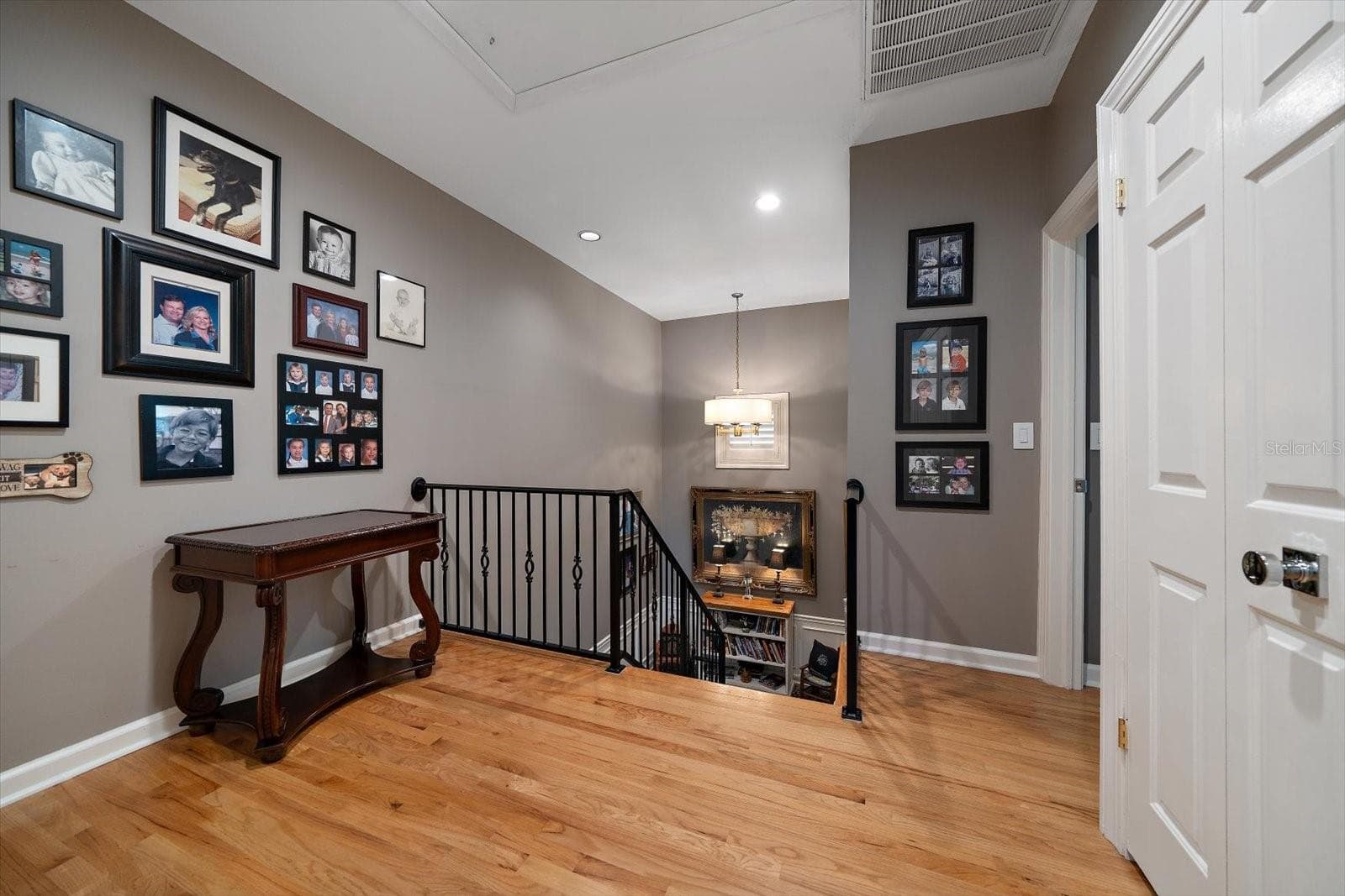 Third Floor Landing - 6212 BAYSHORE BLVD #F, TAMPA