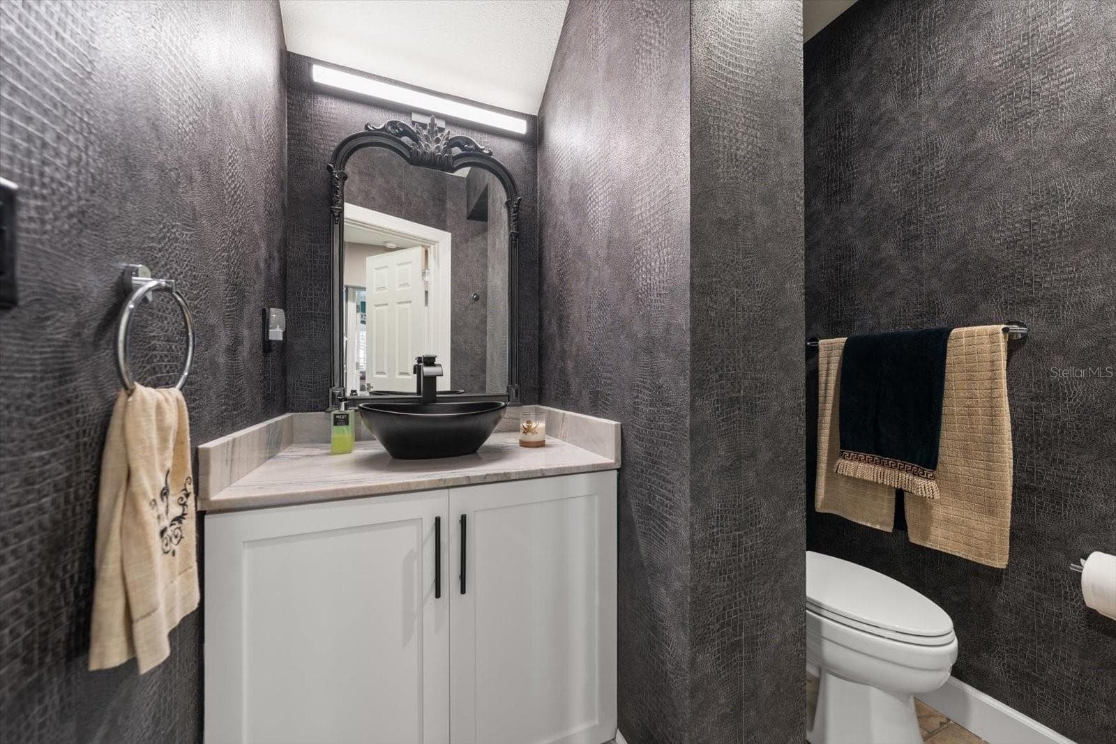 Bathroom 3 (First Floor) - 6212 BAYSHORE BLVD #F, TAMPA