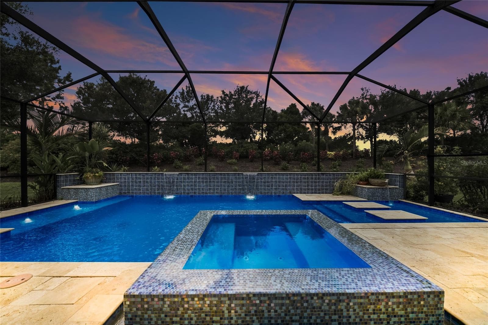 Gorgeous custom pool and spa - 12672 FONTANA LOOP, BRADENTON