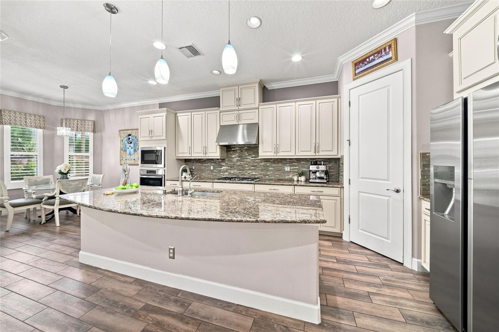 Large Island in kitchen - 12672 FONTANA LOOP, BRADENTON