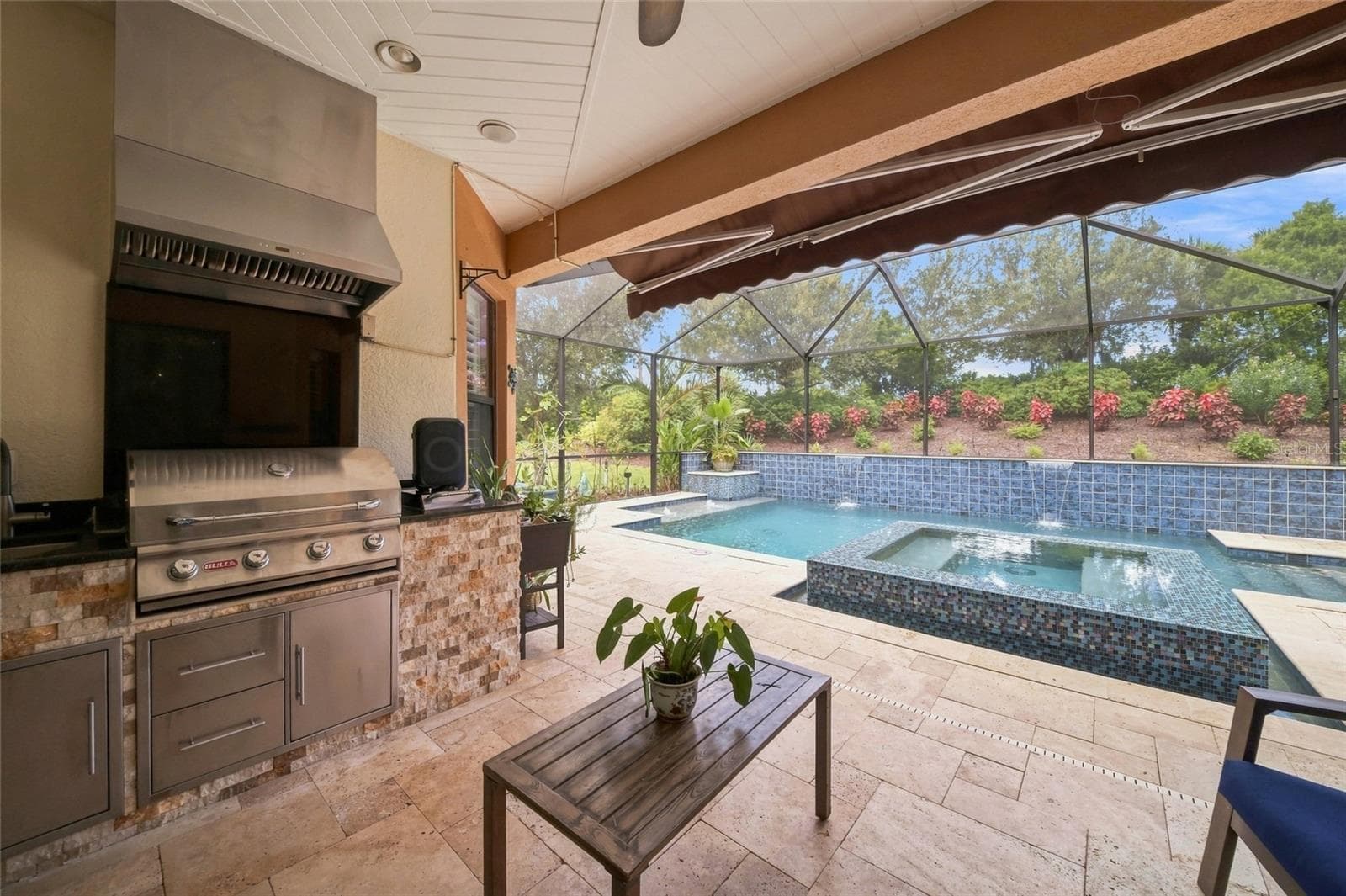 Outdoor kitchen - 12672 FONTANA LOOP, BRADENTON