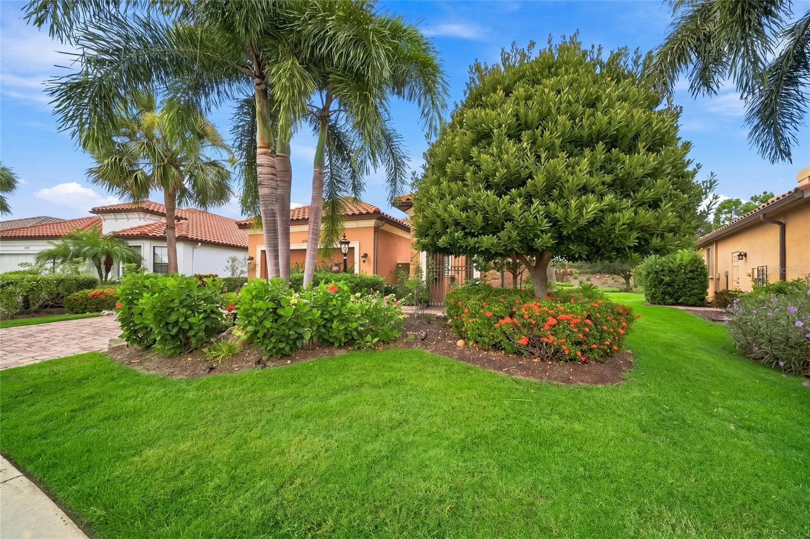 Space between homes - 12672 FONTANA LOOP, BRADENTON