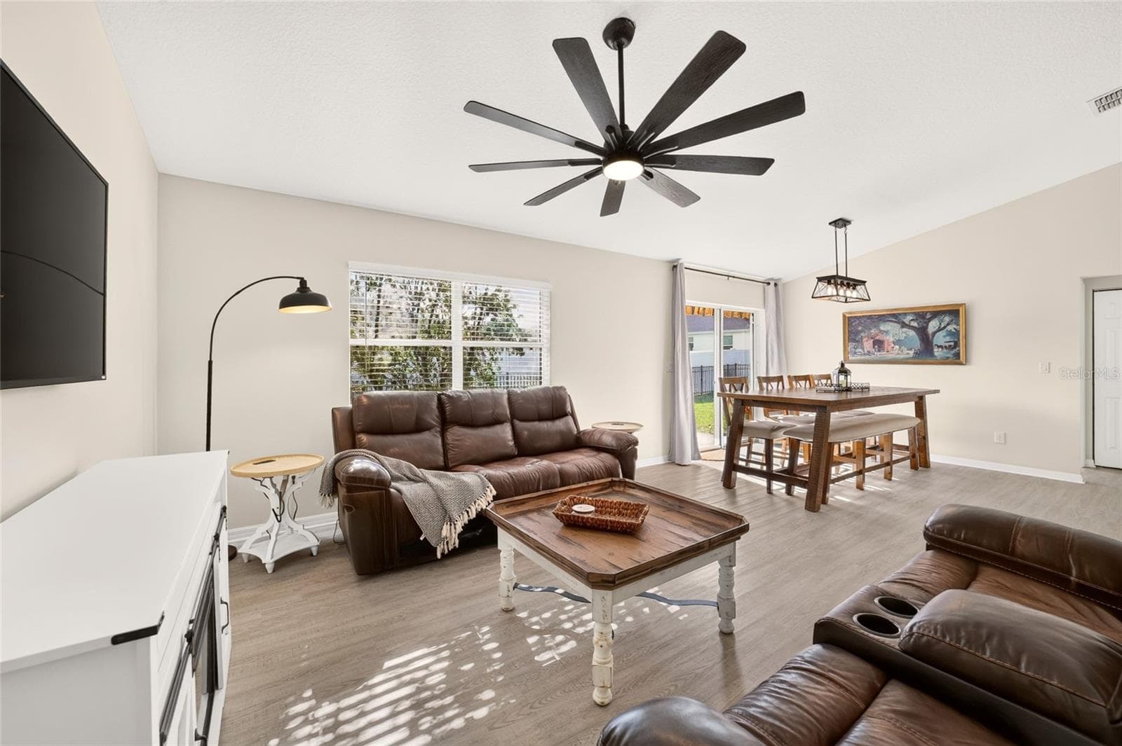 Single Family Residence at 16075 NE 16TH TER, CITRA, photo 7 of 56