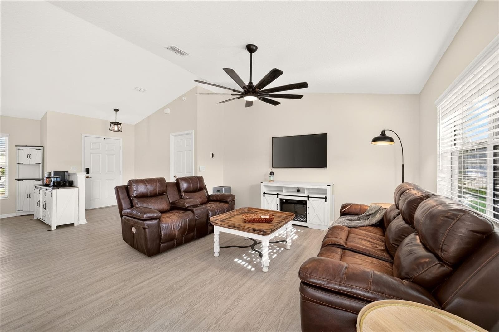 Single Family Residence at 16075 NE 16TH TER, CITRA, photo 11 of 56