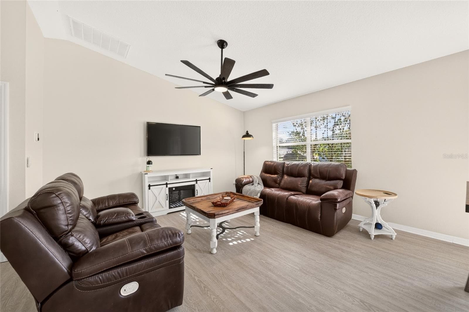 Single Family Residence at 16075 NE 16TH TER, CITRA, photo 13 of 56