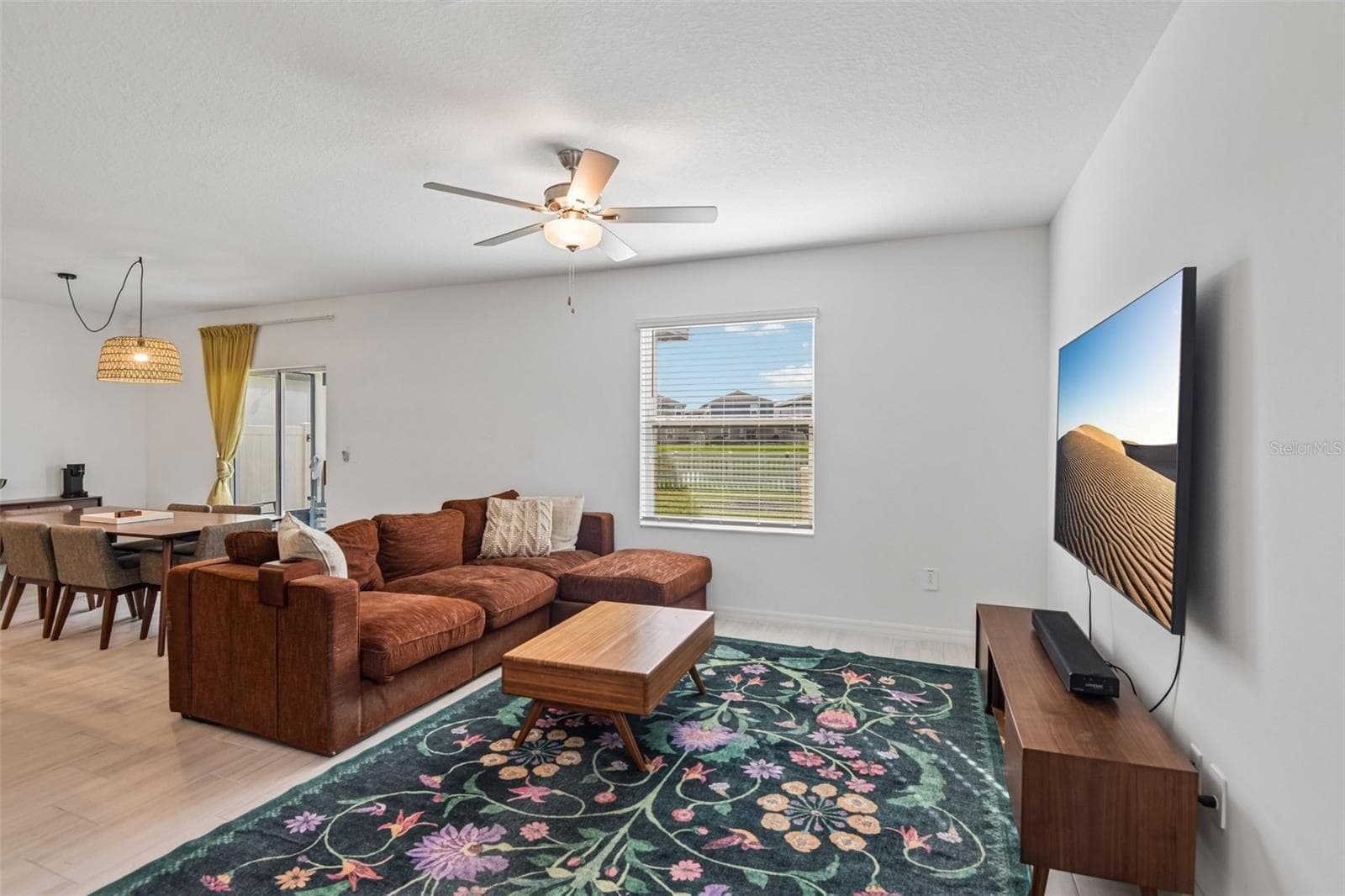 Single Family Residence at 11637 RADIANT SHORE LOOP, SAN ANTONIO, photo 2 of 29