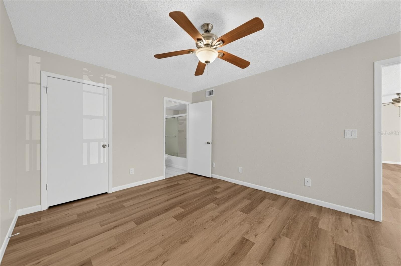 Condominium at 11550 WESTWOOD BLVD #1211, ORLANDO, photo 8 of 37