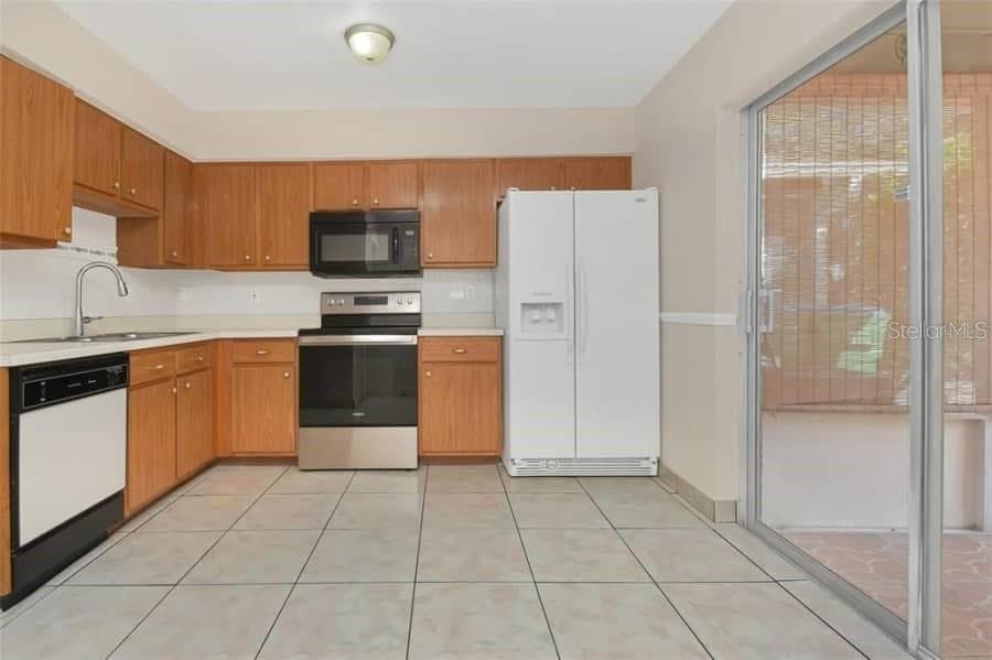 Townhouse at 113 KRISTI ANN CT, WINTER SPRINGS, photo 4 of 18