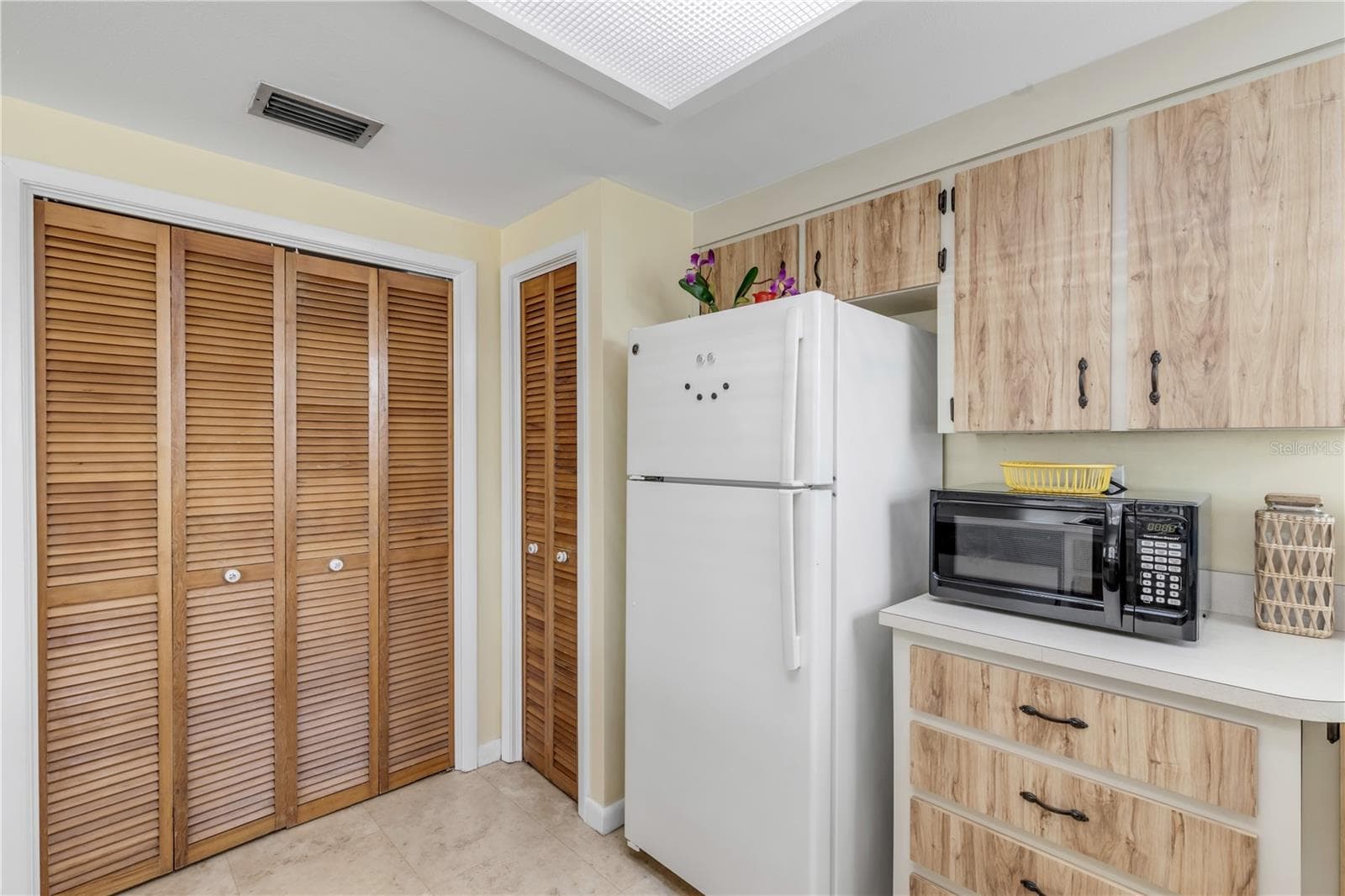Apartment 2 Kitchen - 2707 S ATLANTIC AVE, NEW SMYRNA BEACH