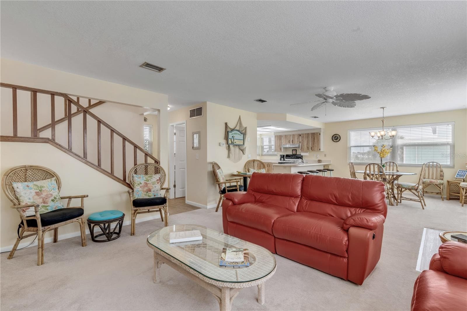 Apartment 2 Living room - 2707 S ATLANTIC AVE, NEW SMYRNA BEACH
