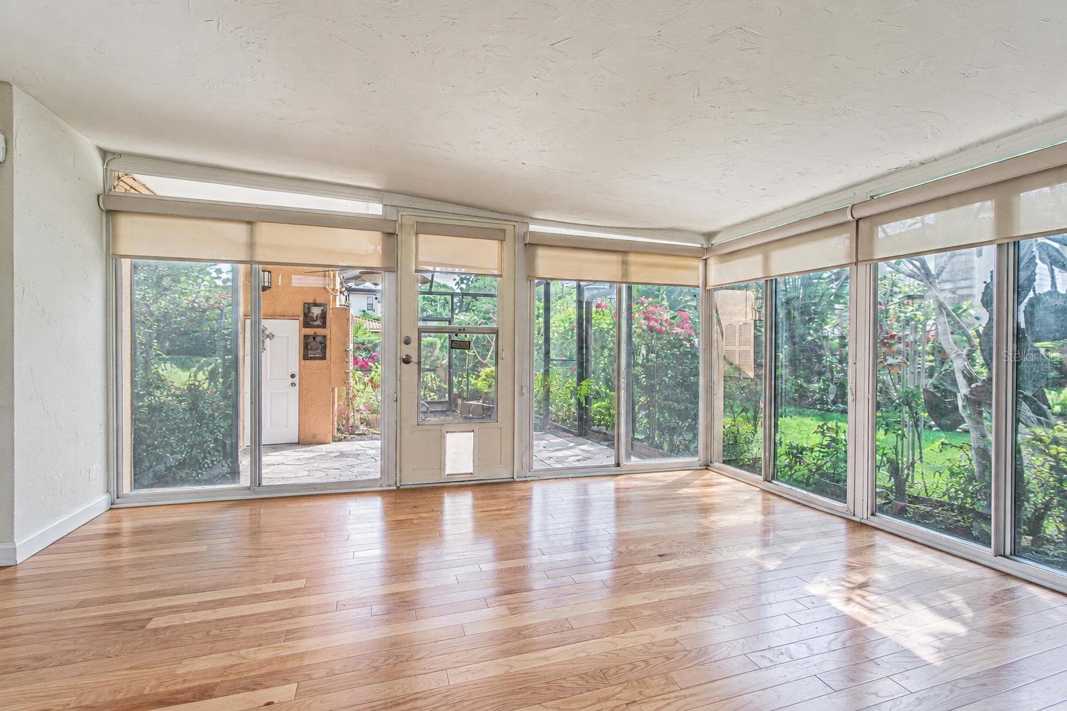 Single Family Residence at 243 SNELL ISLE BLVD NE, ST PETERSBURG, photo 11 of 35