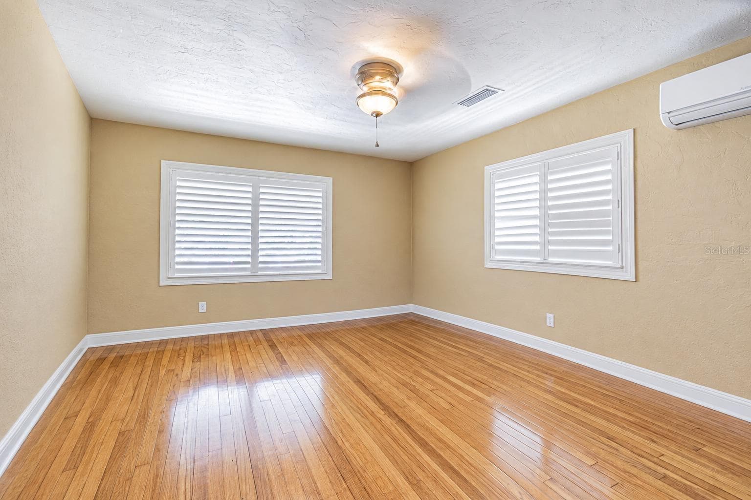 Single Family Residence at 243 SNELL ISLE BLVD NE, ST PETERSBURG, photo 21 of 35