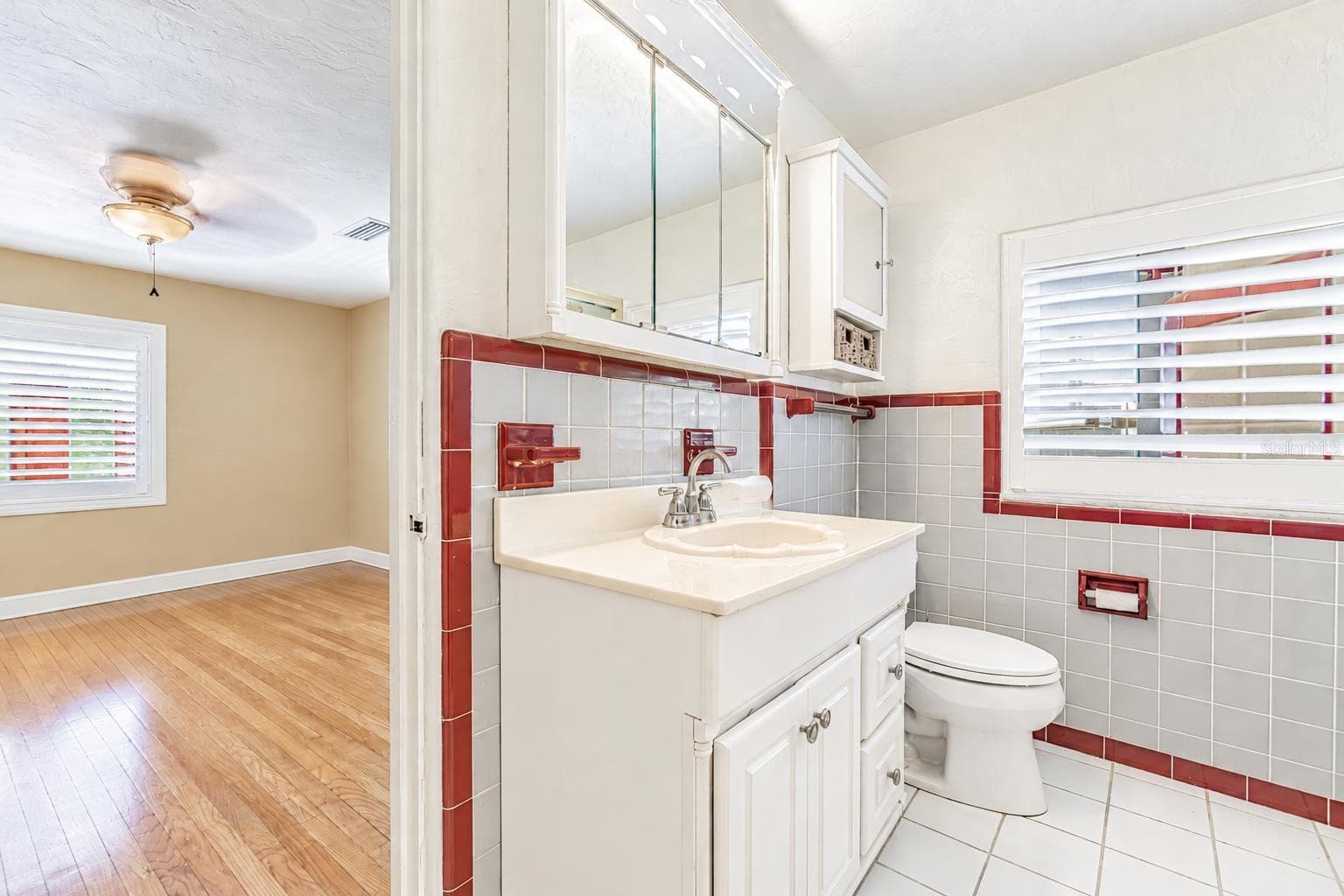 Single Family Residence at 243 SNELL ISLE BLVD NE, ST PETERSBURG, photo 23 of 35