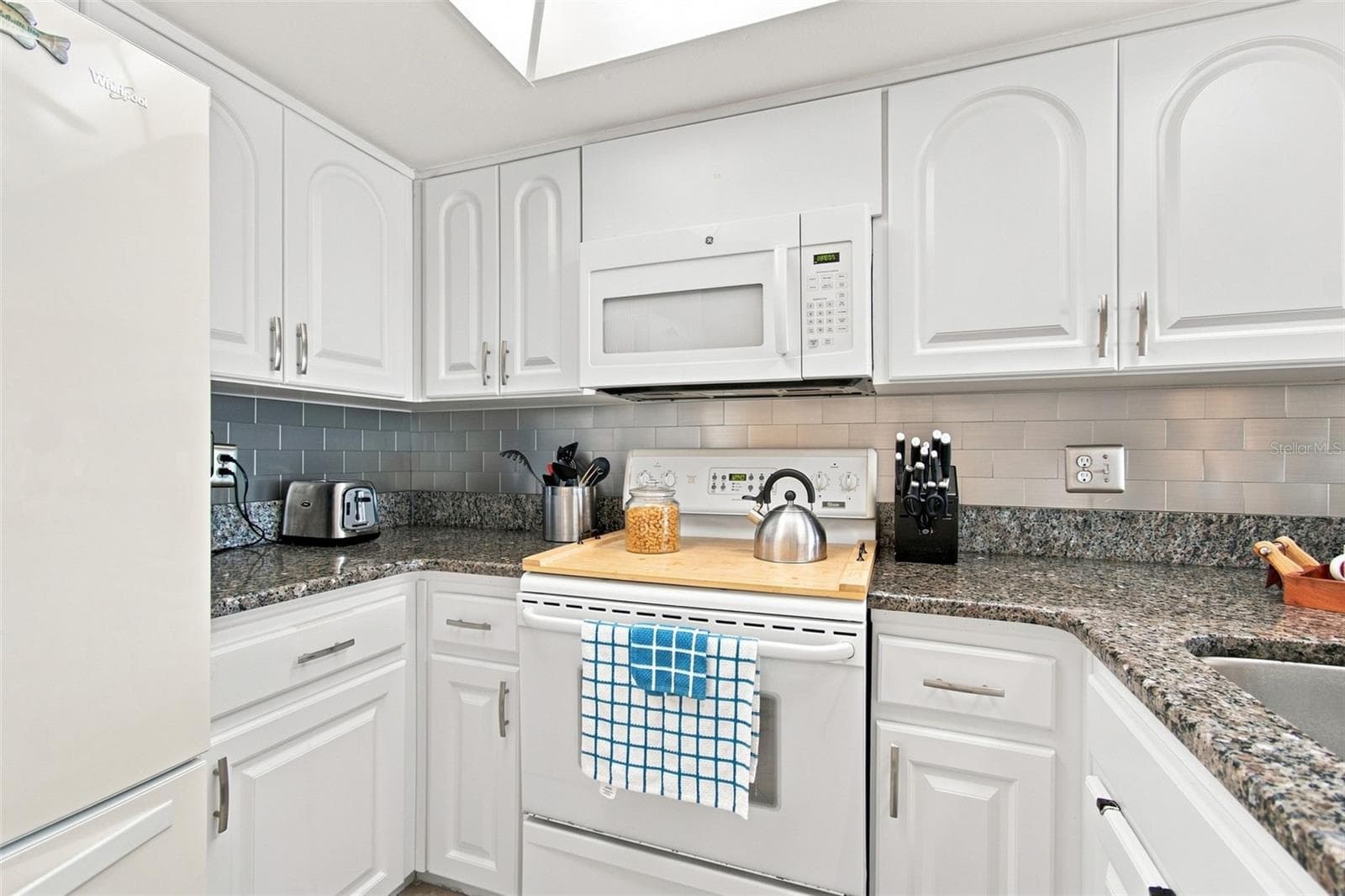 Kitchen - 60 GULF BLVD #214, INDIAN ROCKS BEACH