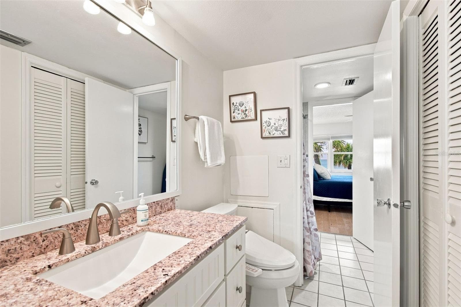 Ensuite bathroom - 60 GULF BLVD #214, INDIAN ROCKS BEACH
