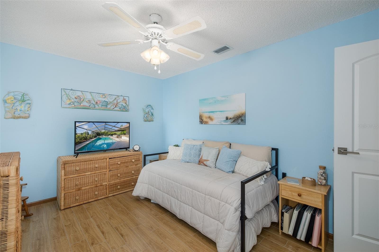 Single Family Residence at 11810 SPANISH LAKE DR, TAMPA, photo 23 of 66