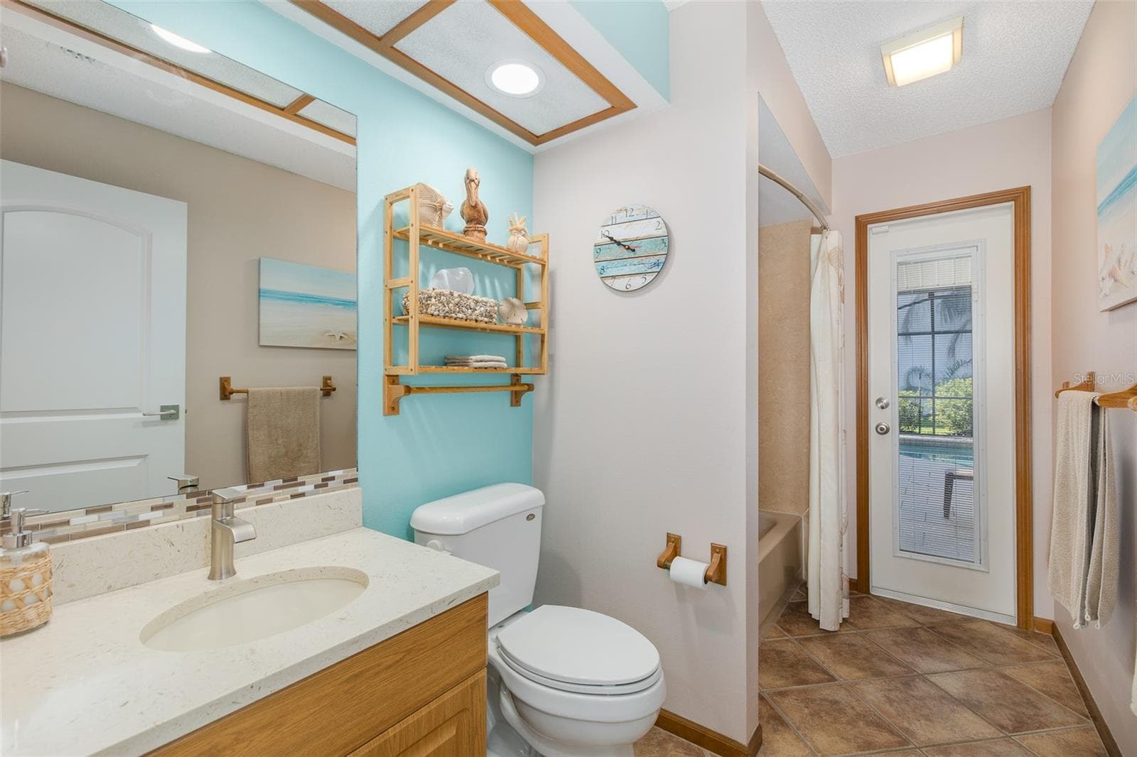 Single Family Residence at 11810 SPANISH LAKE DR, TAMPA, photo 28 of 66