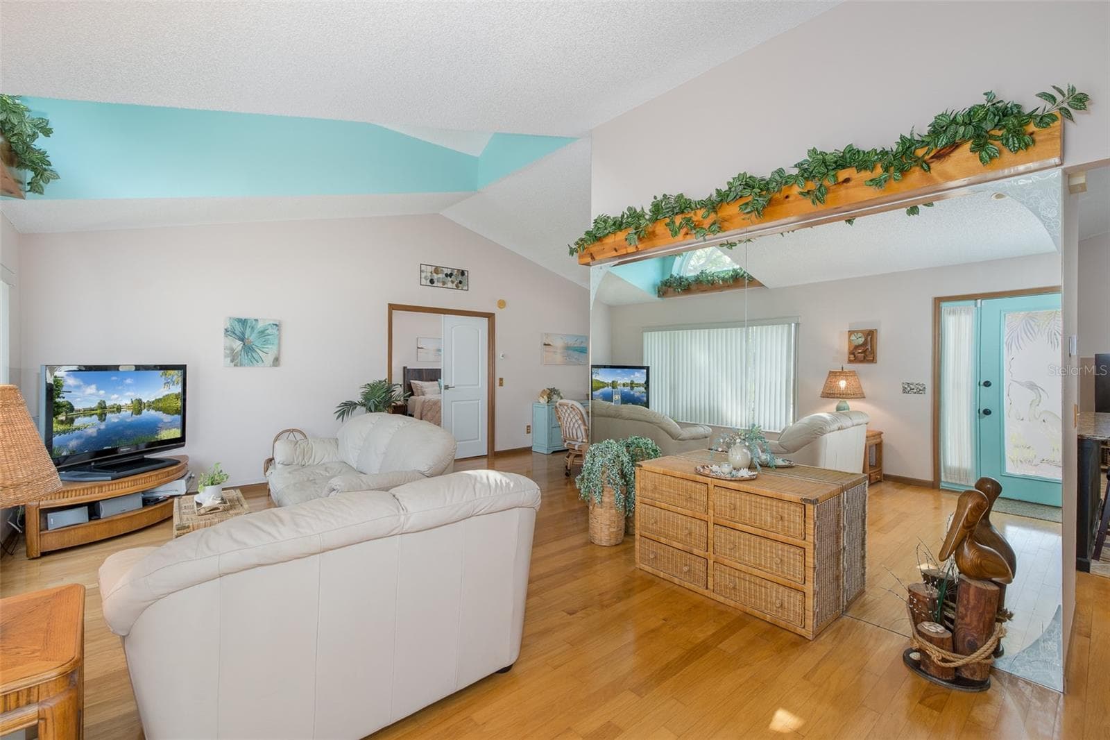 Single Family Residence at 11810 SPANISH LAKE DR, TAMPA, photo 46 of 66