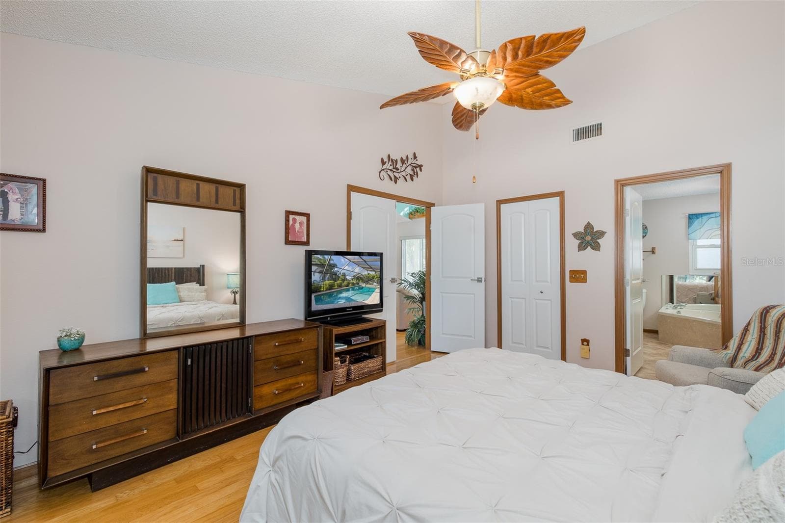 Single Family Residence at 11810 SPANISH LAKE DR, TAMPA, photo 55 of 66
