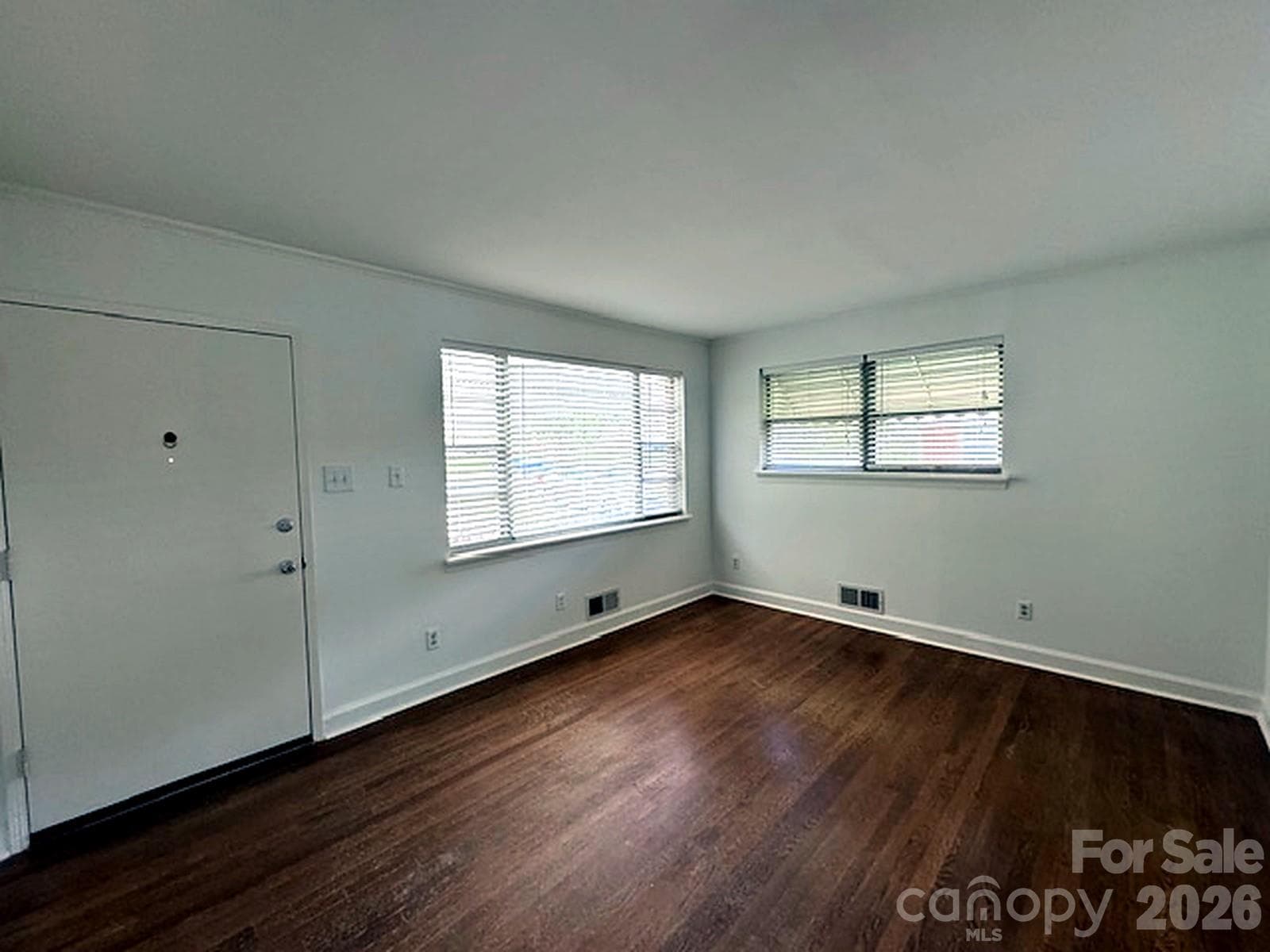 Single Family Residence at 710 Manhasset Road, Charlotte, photo 12 of 24