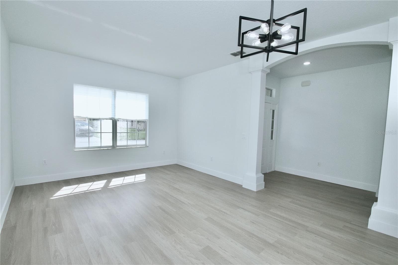 Formal Living/Dining - 1003 MYSTERY CIR, DAVENPORT