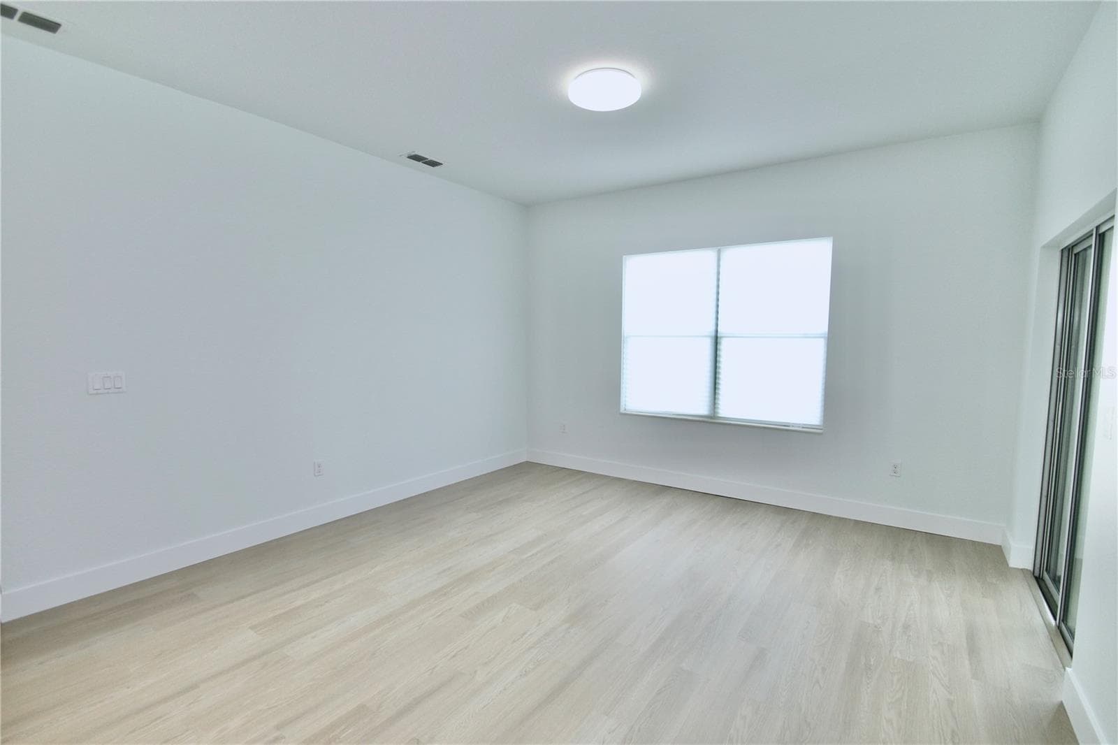 TV Room - 1003 MYSTERY CIR, DAVENPORT