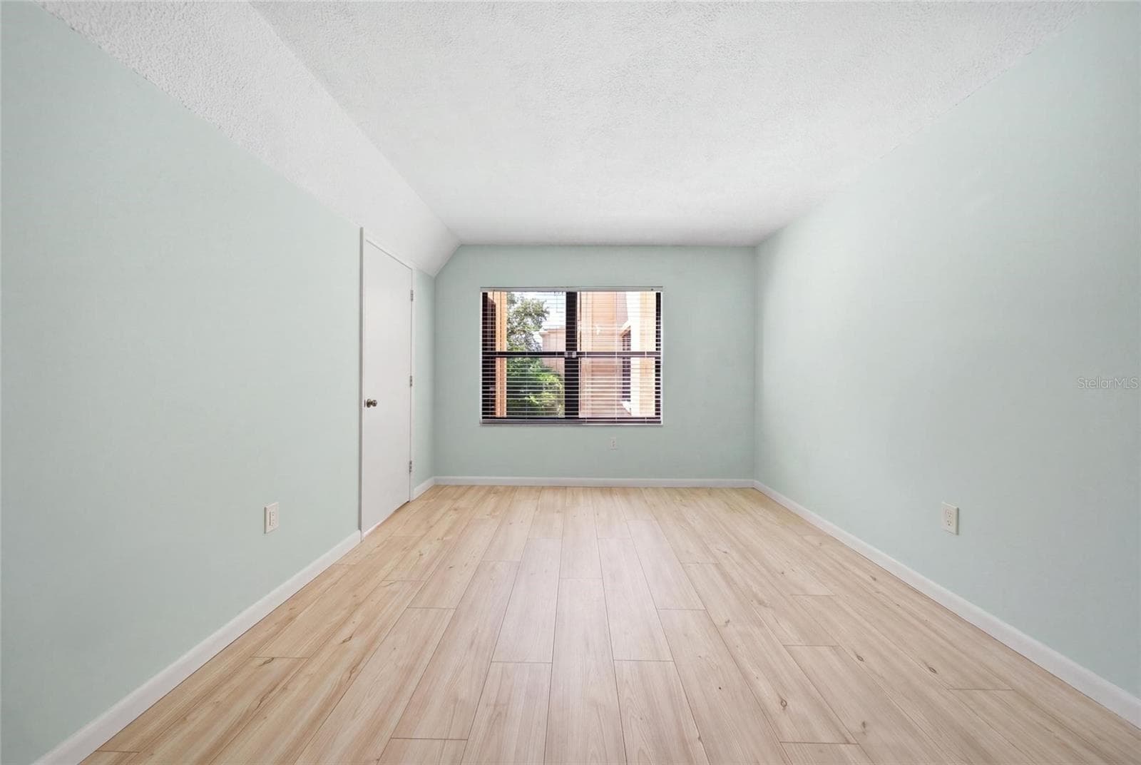 Condominium at 515 30TH AVE W #H308, BRADENTON, photo 13 of 46